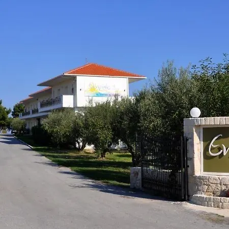 Evripidis Hotel *
