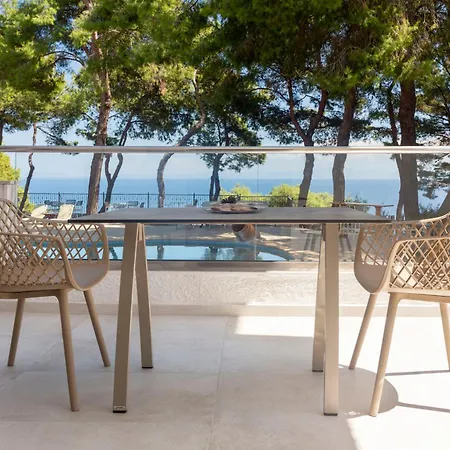 Evripidis Hotel *
