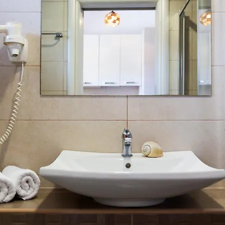 Evripidis Hotel *